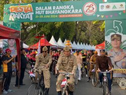 Ikut Semarakan Hari Bhayangkara Ke 78, Dandim Nganjuk Ngonthel Bareng Kapolres Dan Warga Nganjuk