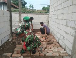 TNI Bersama Warga Terus Bahu Membahu Lanjutan Program Rehab Rumah Tidak Layak Huni