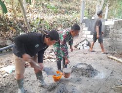 Babinsa Koramil 0810/18 Ngetos Bantu Pipanisasi Dukung Percepatan Ketahanan Pangan Nasional