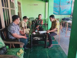 Bahas Kamtibmas Di Wilayah Binaan, Babinsa Koramil 0810/02 Bagor Komsos Dengan Perangkat Desa