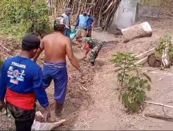 Babinsa Koramil 0810/03 Loceret Melaksanakan Kegiatan Kerja Bakti Pembuatan Irigasi Bersama Warga