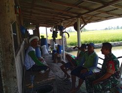 Babinsa Melaksanakan Komsos untuk mempererat hubungan silahturahmi Dengan Warga Binaan