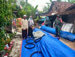 Peran aktif Babinsa Koramil 0810/13 Lengkong dan PPL Dampingi Bulog Serapan Gabah Petani di Wilayah Binaan Ds.Ngringin kec.lengkong.