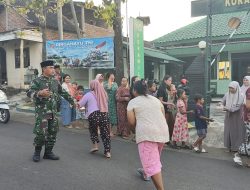 Koramil 0810/18 Ngetos Bersama Persit Ranting 19 Berbagi Takjil di Bulan Suci Ramadhan 1447 H