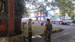 BABINSA DAN BHABINKAMTIBMAS PANTAU PELAKSANAAN SHOLAT IDUL FITRI 1 SYAWAL 1447 H DI STADION ANJUK LADANG NGANJUK