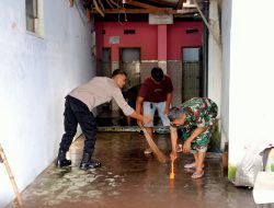 Babinsa Koramil 0810/02 Bagor Bersama Warga Laksanakan Kerja Bakti Pembersihan Masjid di Desa Kutorejo