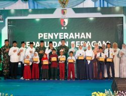 Pangdam V/Brawijaya Safari Ramadhan di Nganjuk, Berbagi Sepatu dan Seragam untuk 1.500 Pelajar