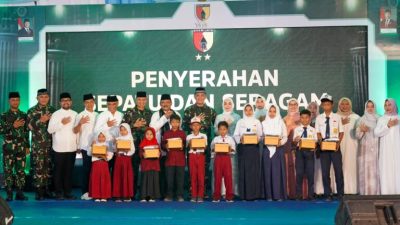 Pangdam V/Brawijaya Safari Ramadhan di Nganjuk, Berbagi Sepatu dan Seragam untuk 1.500 Pelajar