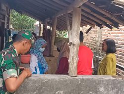 Babinsa Koramil 0810/02 Bagor Dukung Program PSN, Tekan Penyebaran DBD di Desa Banaran Wetan
