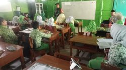 Tanamkan Rasa Cinta Tanah Air Sejak Dini, Babinsa Koramil 0810/15 Rejoso Berikan Materi Wasbang di SDN 1 Mlorah