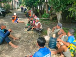 DALAM UPAYA MEMPERERAT HUBUNGAN SILATURAHMI BABINSA DESA BANJAREJO LAKSANAKAN KOMSOS BERSAMA WARGA BINAAN