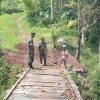 Babinsa Bersama Danramil Tinjau Lokasi Pengajuan Jembatan Garuda, Dorong Akses Penghubung Warga Lebih Aman