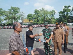 PENYERAHAN KENDARAAN OPERASIONAL KOPERASI DESA KELURAHAN MERAH PUTIH (KDKMP) DI WILAYAH KABUPATEN NGANJUK