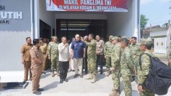 DANDIM 0810/NGANJUK DAMPINGI KUNJUNGAN KERJA WAKIL PANGLIMA TNI DI KDKMP NGLAWAK KERTOSONO