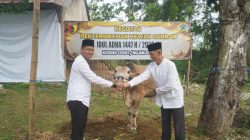 DANDIM 0810/NGANJUK SERAHKAN HEWAN QURBAN IDUL ADHA 1447 H/2026 M KEPADA PANITIA QURBAN