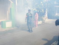 CEGAH PENYEBARAN DBD, BABINSA KORAMIL 0810/02 BAGOR BERSAMA DINKES LAKSANAKAN FOGGING DI DESA GIRIREJO