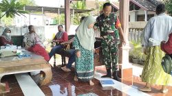 Peduli Kesehatan Warga, Babinsa Koramil 0810/03 Loceret Dampingi Petugas Laksanakan Pengecekan Kesehatan Lansia