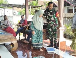 Peduli Kesehatan Warga, Babinsa Koramil 0810/03 Loceret Dampingi Petugas Laksanakan Pengecekan Kesehatan Lansia