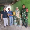 Babinsa Koramil 0810/18 Ngetos Dampingi Penyaluran Bibit Padi dan Pupuk kepada Kelompok Tani, Wujud Dukungan Ketahanan Pangan Nasional