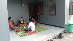 BABINSA KORAMIL 0810/08 BARON LAKSANAKAN KOMSOS BERSAMA WARGA DESA KEMADUH
