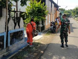 BABINSA KORAMIL 0810/02 BAGOR BERSAMA DINKES DAN PEMDES LAKSANAKAN FOGGING CEGAH DBD DI DESA GIRIREJO