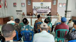 BABINSA KORAMIL 0810/18 NGETOS HADIRI MUSYAWARAH DESA BAHAS PEMBANGUNAN DAN KESEJAHTERAAN WARGA