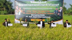 Dandim Nganjuk Hadiri Panen Raya Padi Varietas Unggul di Ponpes HAQ Blitaran Sukomoro
