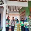 Babinsa Koramil 0810/08 Baron Dampingi Penyaluran Benih Jagung MAXXI untuk Dukung Ketahanan Pangan Nasional
