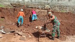 Babinsa Koramil 0810/05 Sawahan Bersama Warga Gelar Kerja Bakti, Wujud Nyata Kemanunggalan TNI dengan Rakyat