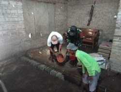 Babinsa Koramil 0810/08 Baron Laksanakan Giat Karya Bakti Bersama Warga