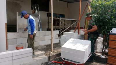 BABINSA KORAMIL 0810/06 KERTOSONO GOTONG ROYONG GARAP RUTILAHU, WUJUD KEPEDULIAN TNI TERHADAP KESEJAHTERAAN MASYARAKAT