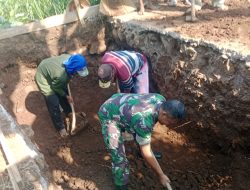 BABINSA KORAMIL 0810/09 NGRONGGOT BANTU PEMBUATAN KOLAM LELE, DUKUNG KEMANDIRIAN DAN PENGEMBANGAN UMKM WARGA BINAAN