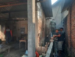 Wujudkan Program Pemerintah, Danramil Prambon Pimpin Pembongkaran Rutilahu di Desa Mojoagung