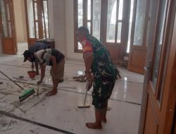 Babinsa Koramil 0810/08 Baron Gotong Royong Bantu Rehabilitasi Masjid Al-Ijabah, Perkuat Sinergitas TNI dan Rakyat