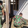 ANGGOTA KORAMIL 0810/19 JATIKALEN BANTU PELAKSANAAN BEDAH RUMAH PROGRAM BANTUAN GUBERNUR JAWA TIMUR TAHUN 2026