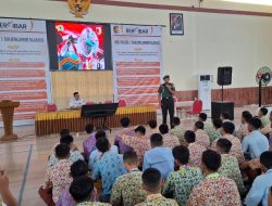 Cinta Tanah Air Sejak Bangku Sekolah Danramil 0810/10 Tanjunganom Beri Pembekalan Wasbang Calon Siswa Baru