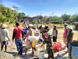 Babinsa Bersama Masyarakat Melaksanakan Karya Bakti Pembangunan Masjid di Desa Sekarputih