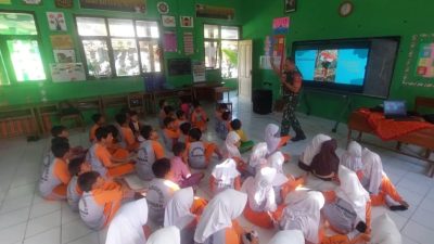 BABINSA BUDURAN KORAMIL 0810/02 BAGOR PELTU YASIN MUSTOFA MELAKSANAKAN WASBANG DEMI MEMBENTUK GENERASI PATRIOTIS DAN NASIONALIS SEJAK DINI