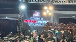 Wayang Kulit Meriahkan Peringatan HUT Kemerdekaan RI di Desa Nglaban