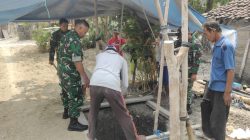 Babinsa Koramil Ngluyu Bantu Warga Gali Sumur, Dukung Ketersediaan Air Bersih di Desa Tempuran