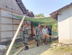 ANGGOTA KORAMIL 0810/19 JATIKALEN BANTU PEMBANGUNAN RUMAH RTLH DI DESA JATIKALEN