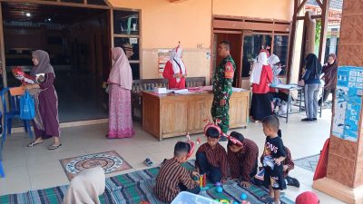Wujudkan Balita Sehat, Babinsa Dampingi Pelaksanaan Posyandu Di Desa Binaan sekaligus memeriahkan HUT RI Ke 81.