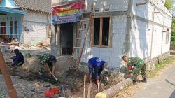 Tak Kenal Lelah, Babinsa Rejoso Genjot Bedah RTLH Demi Wujudkan Rumah Layak bagi Warga Wengkal