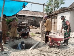 Babinsa Tempuran Dampingi Pembuatan Sumur Gali, Dukung Ketersediaan Air bagi Warga