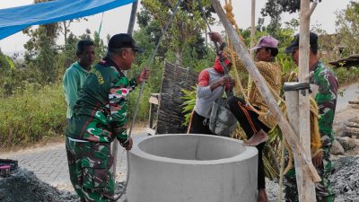 Babinsa Desa Tempuran Bantu Warga Pembuatan Sumur Gali, Wujud Kepedulian TNI kepada Masyarakat