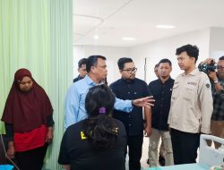 WAKA BGN TURUN LANGSUNG KE NGANJUK, PASTIKAN KORBAN KERACUNAN MBG DITANGANI MAKSIMAL DAN DAPUR SPPG DIEVALUASI TOTAL