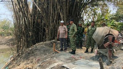 Pastikan Pembangunan Berjalan, Dandim Nganjuk Tinjau Jembatan Merah Putih di Desa Pandean Gondang