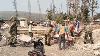 Gotong Royong TNI dan Warga, Pembangunan Masjid Al Husayn di Ngluyu Terus Dikebut