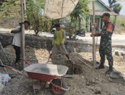 Atasi Krisis Air Bersih Saat Kemarau, Babinsa Ngluyu dan Warga Gotong Royong Bangun Sumur Gali